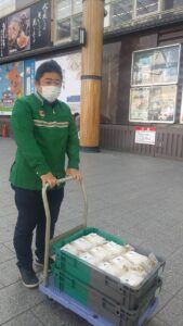 搬入
